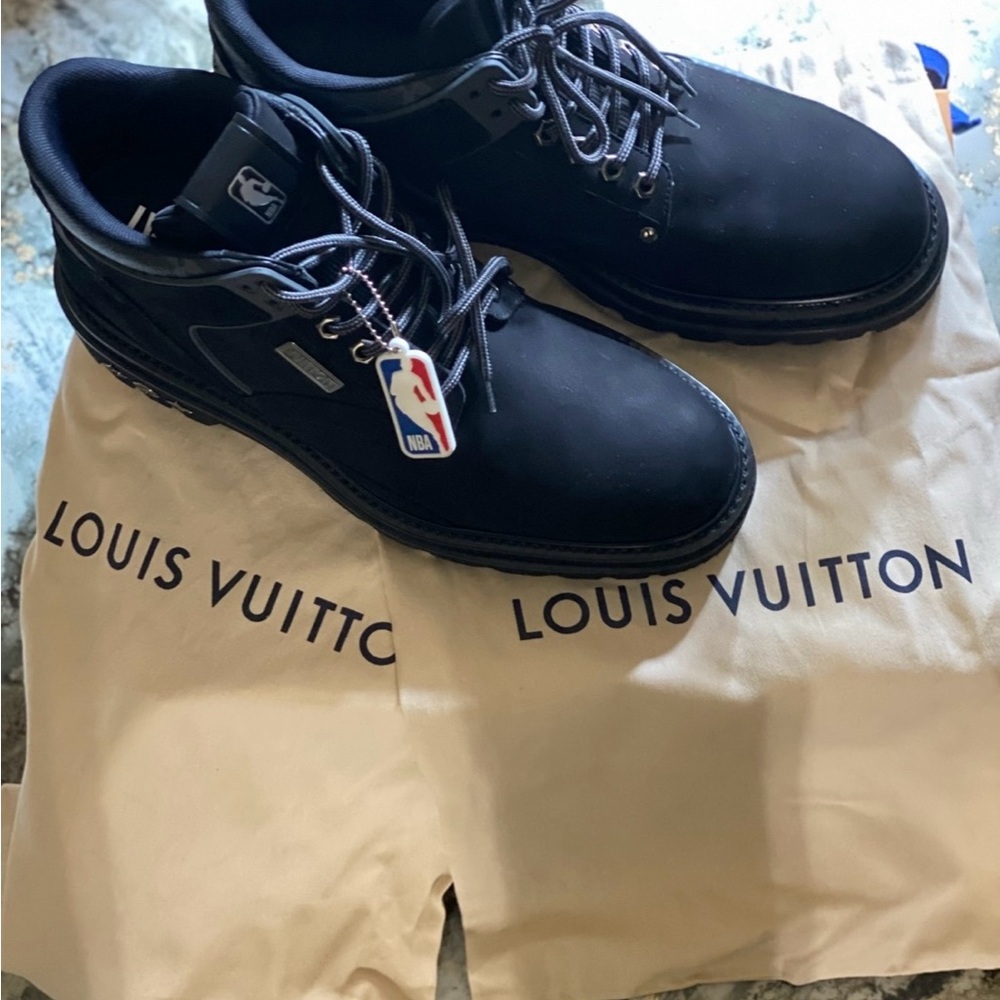Louis Vuitton Black Rugged Boots with Chunky Sole - Picture 6 of 16